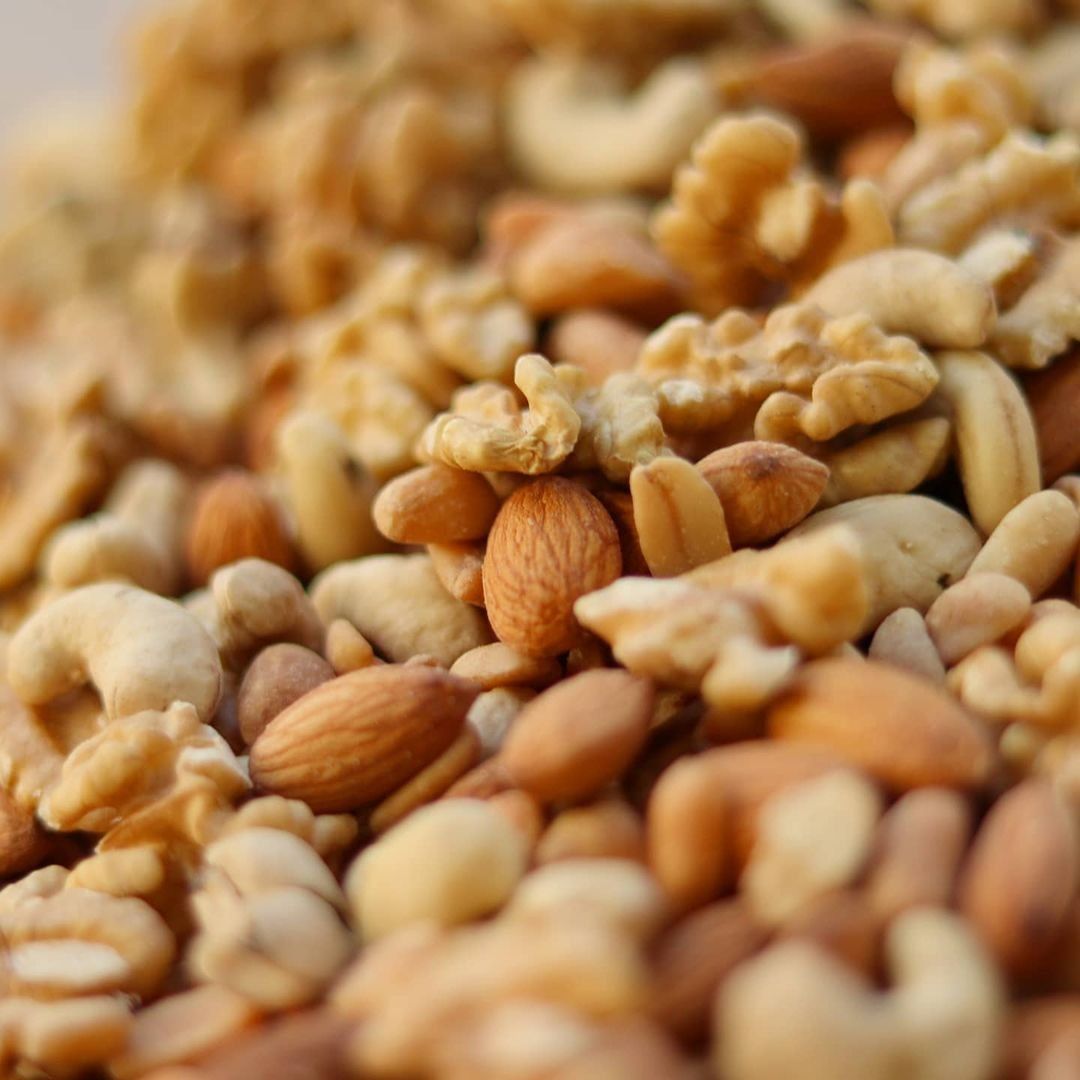 Frutos secos variados en primer plano